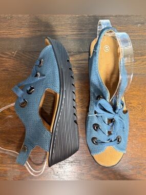 Bernie Mev “Marcelo” Teal Blue Platform Leather Lace-Up Women's Sandals 41 10.5